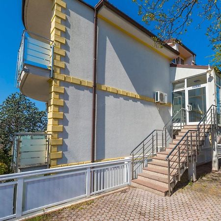 Apartment Helena Dramalj Exterior foto